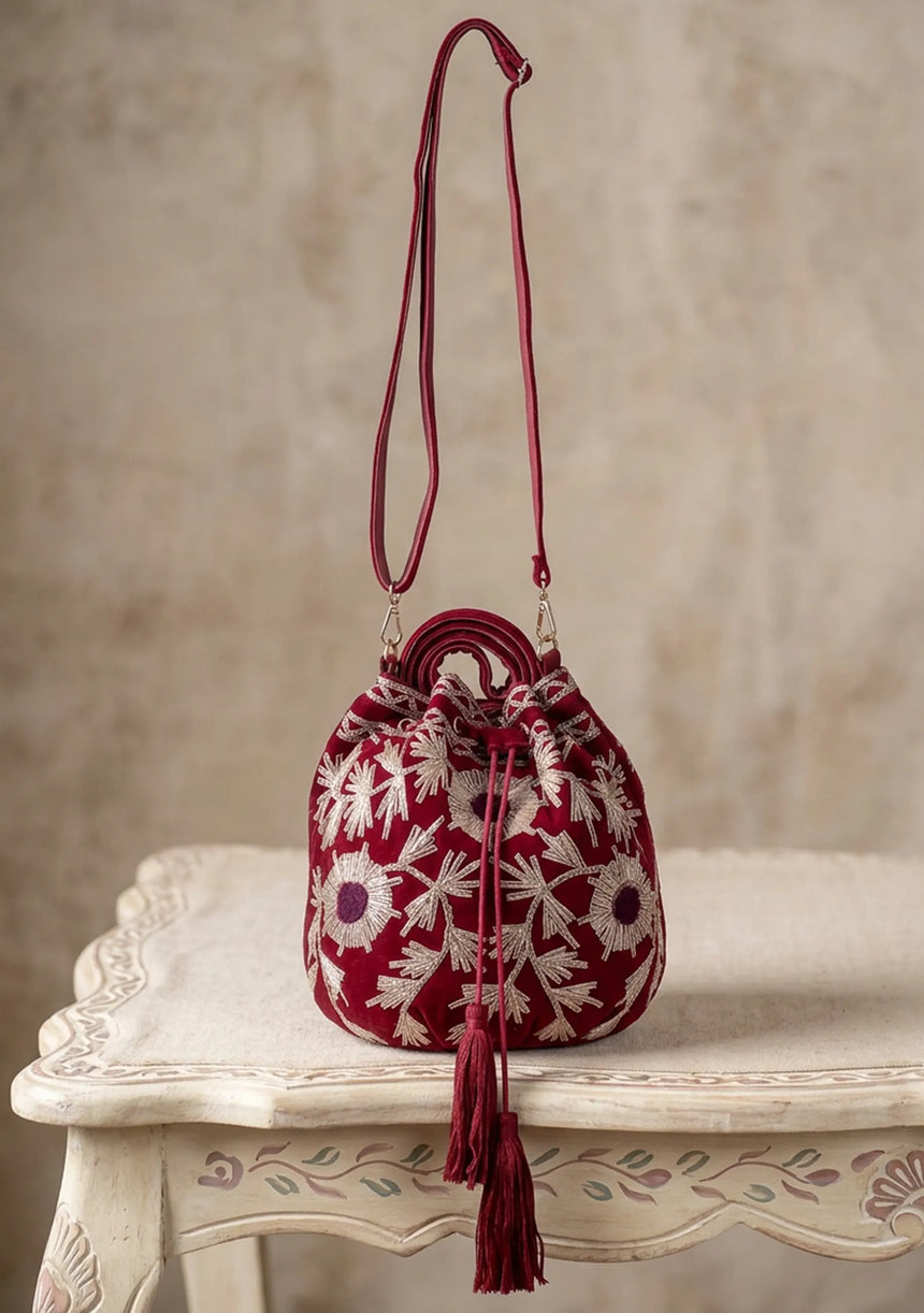 Women's Embroidered Canvas Pottlybag - Areeba