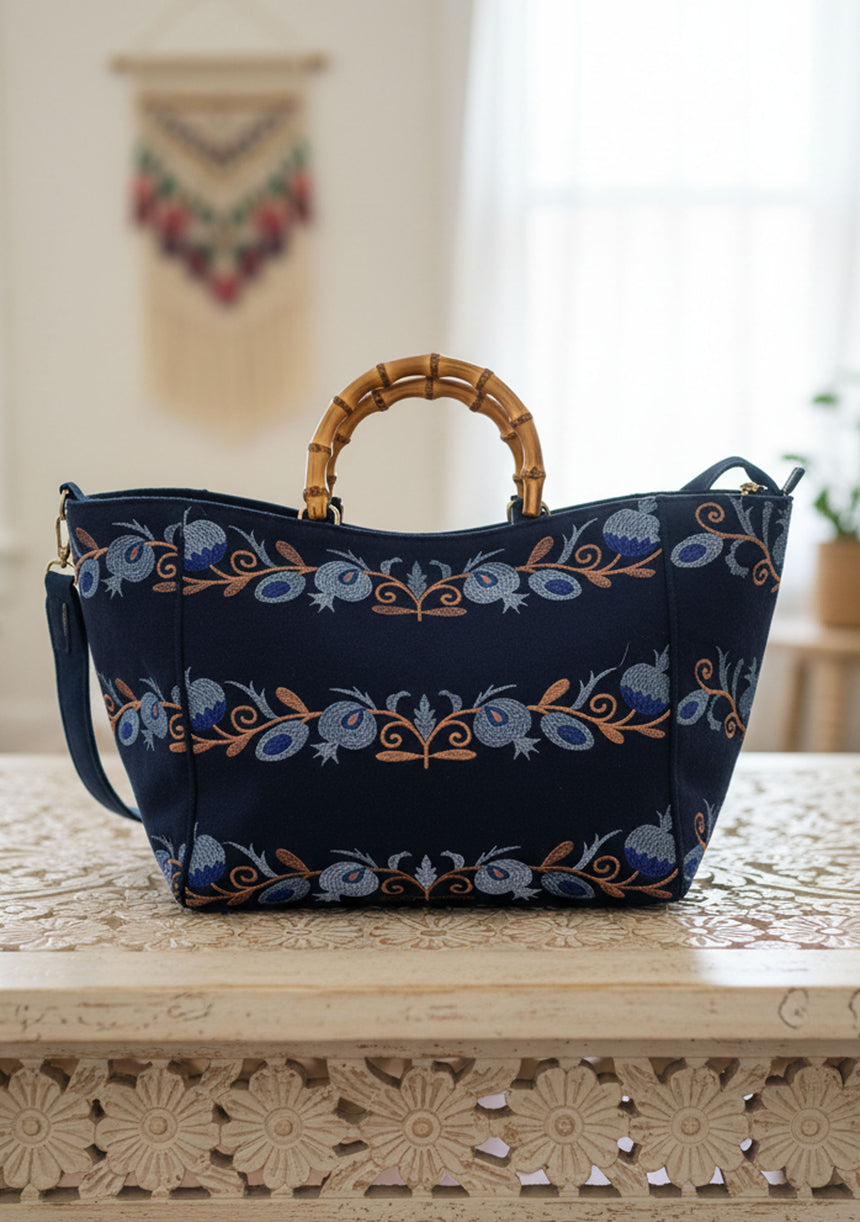 Women's Embroidered Canvas Handbag - Zolra