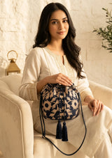 Women's Embroidered Canvas Pottlybag - Areeba