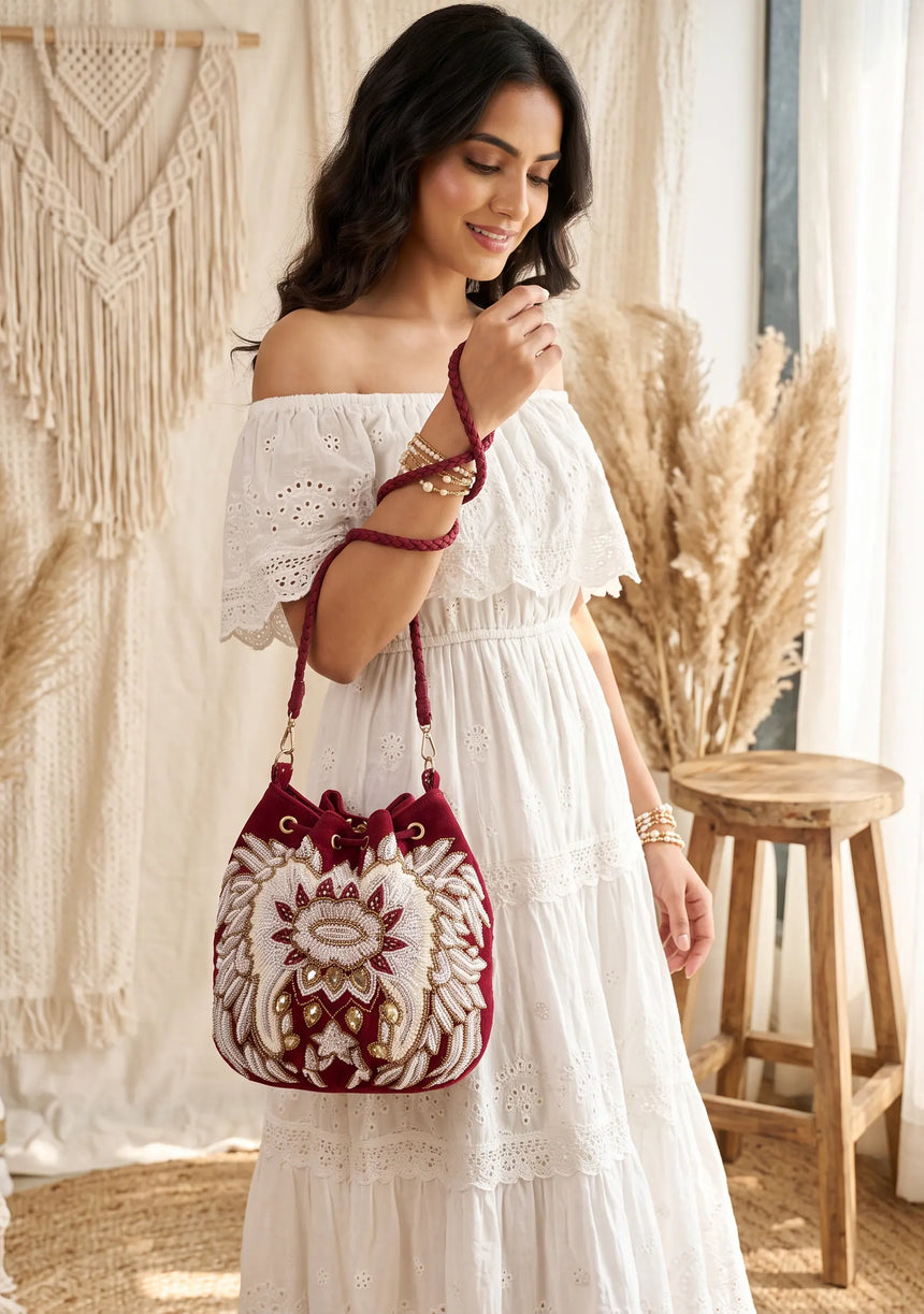 ibBan Embellished hand Embroidery Bucket Bag - Loana